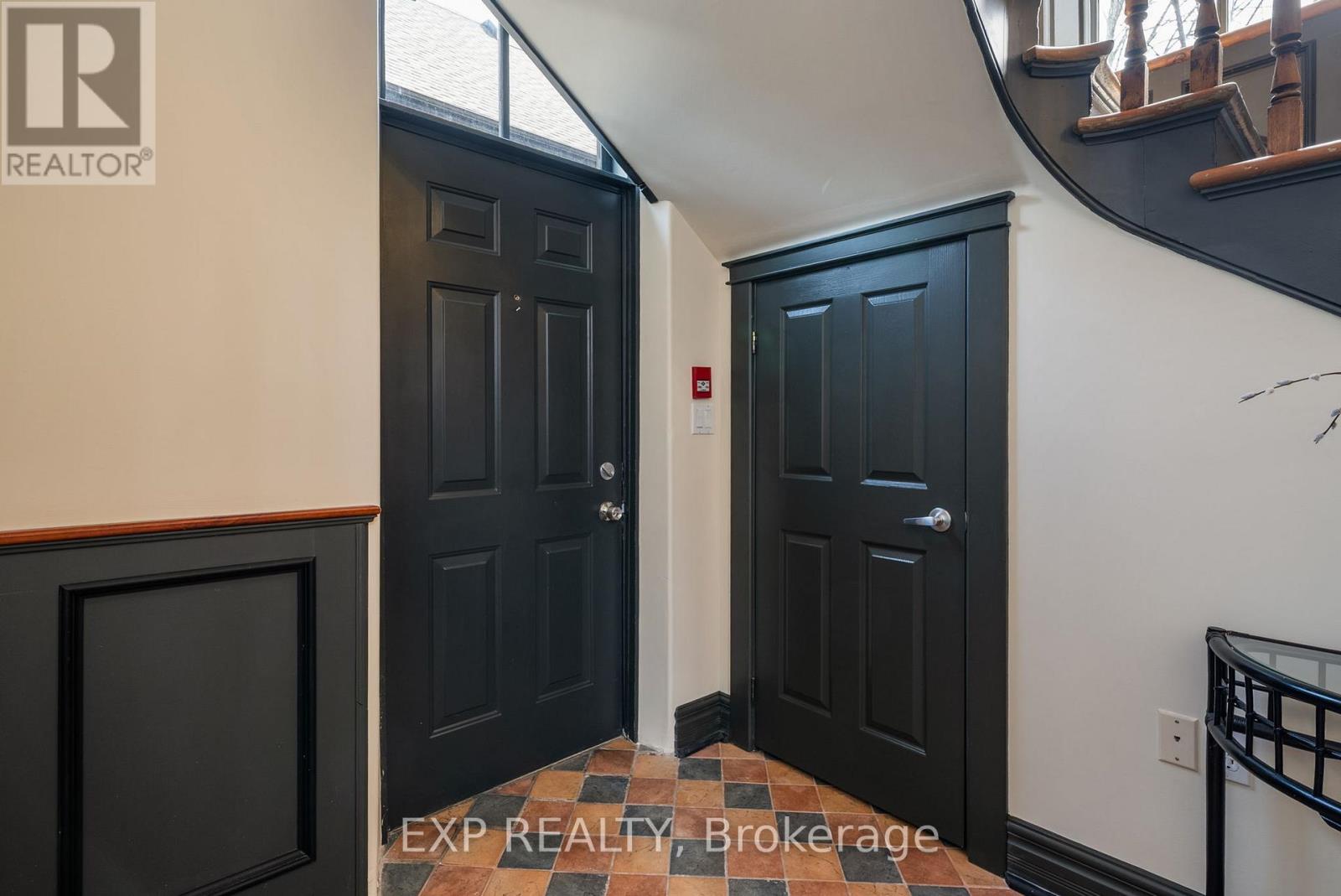 2 - 18 Chapel Street, Cobourg, Ontario  K9A 1H9 - Photo 17 - X12189878