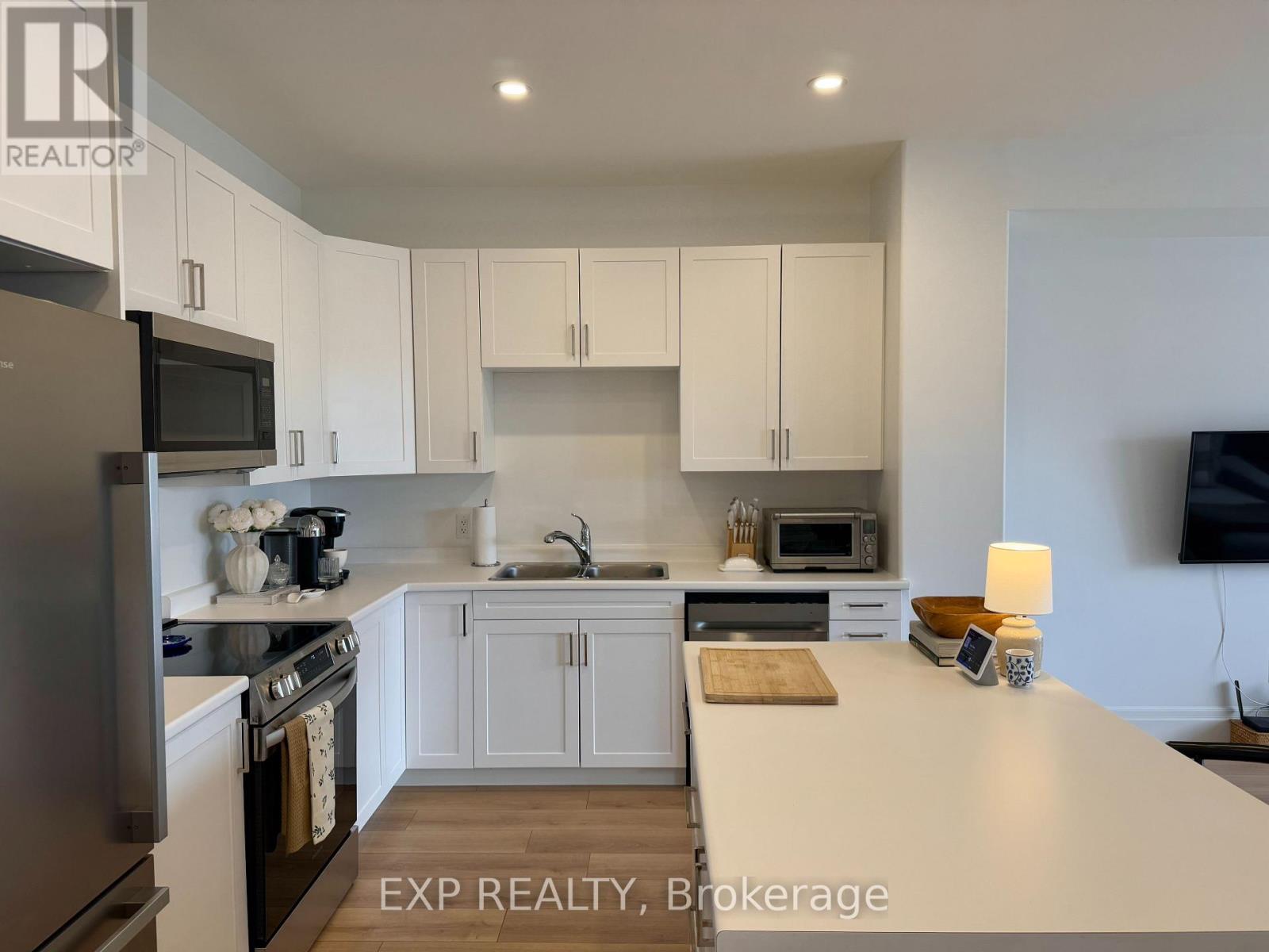 47 Markland Avenue, Prince Edward County, Ontario  K0K 2T0 - Photo 7 - X12189879