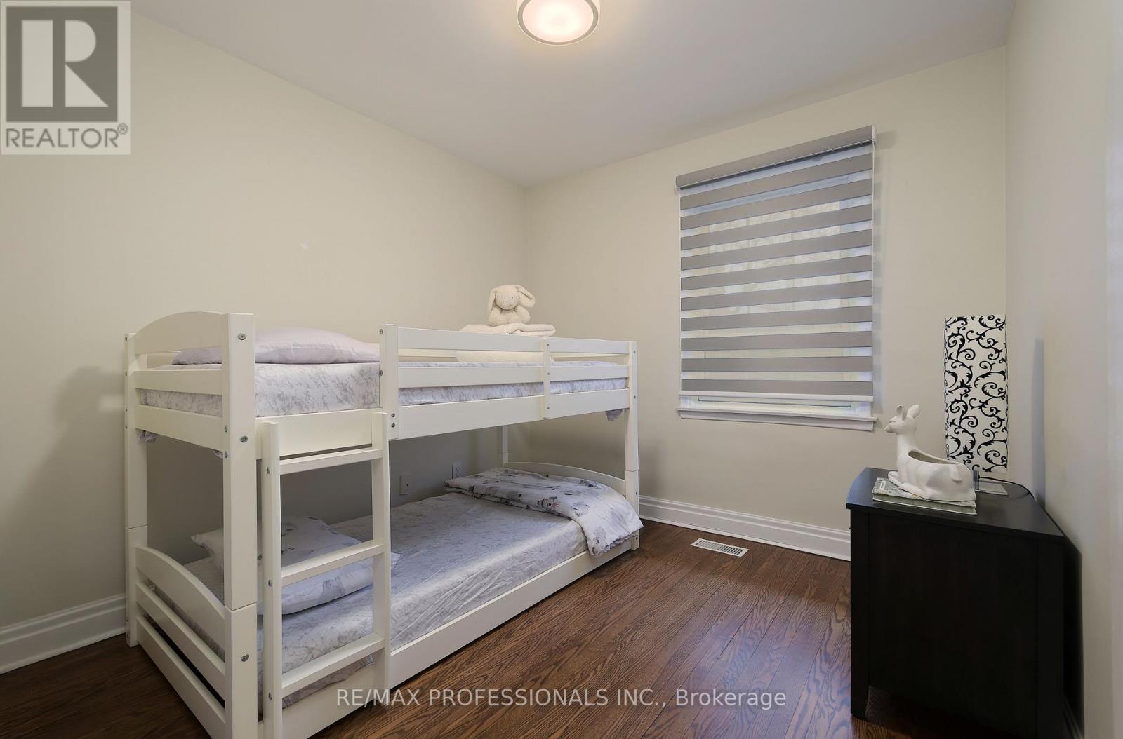56 Silverthorne Bush Drive, Toronto (Markland Wood), Ontario  M9C 2X8 - Photo 29 - W12189797