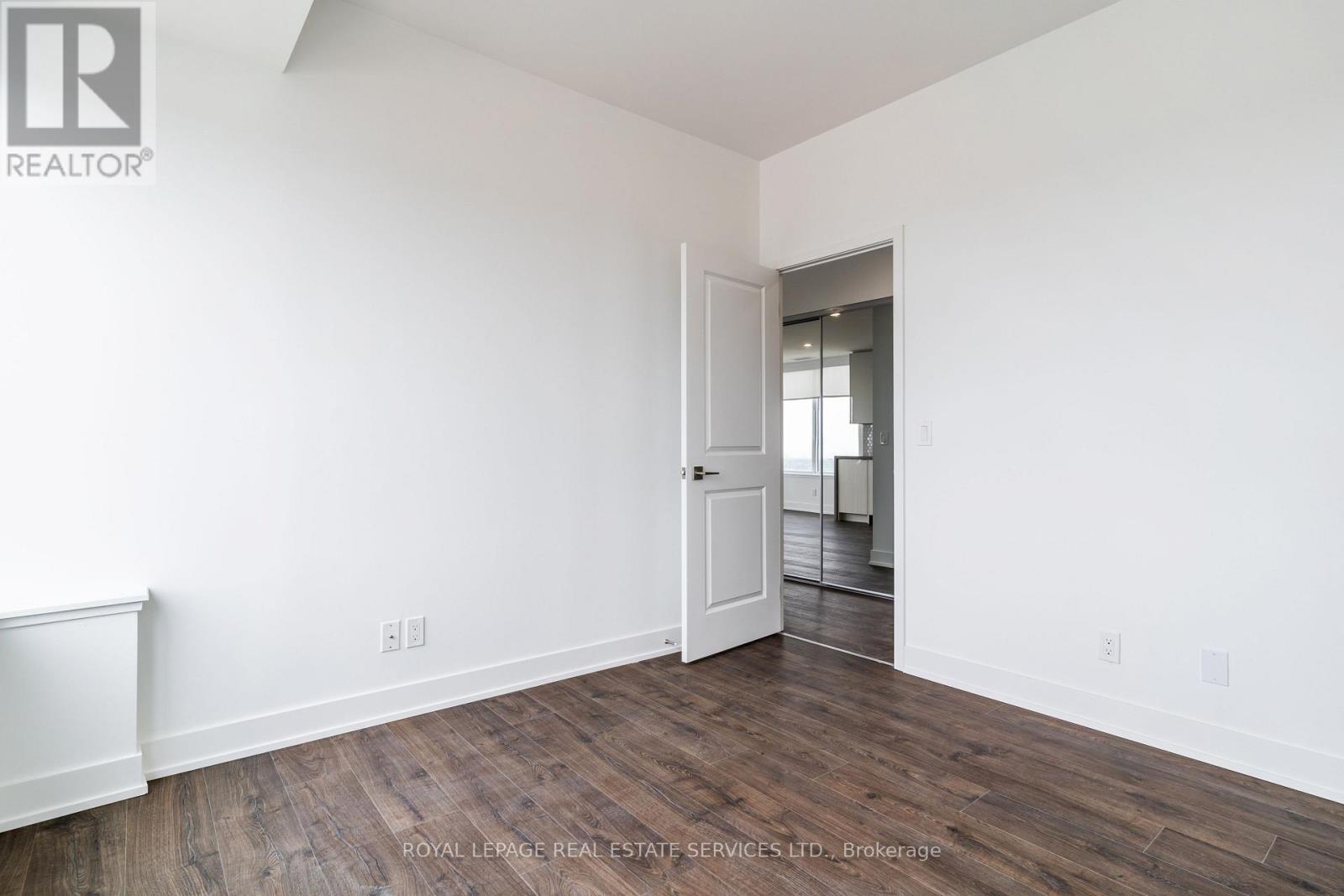 1709 - 297 Oak Walk Drive, Oakville, Ontario  L6H 3R6 - Photo 7 - W12189812