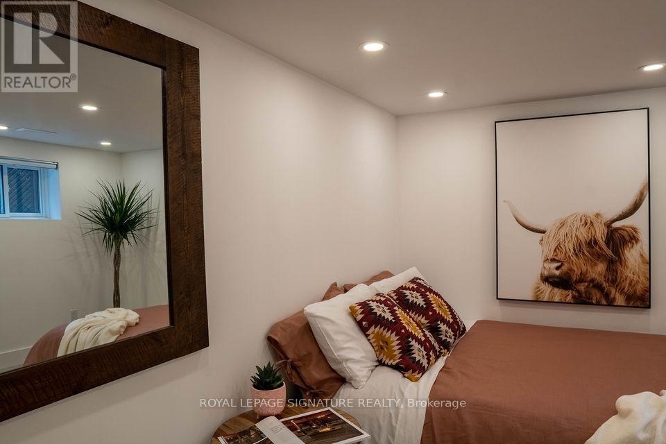 Lower - 166 Oakmount Road, Toronto (High Park North), Ontario  M6P 2N9 - Photo 10 - W12189820