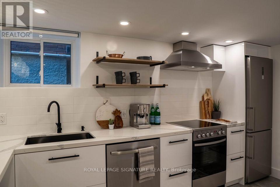 Lower - 166 Oakmount Road, Toronto (High Park North), Ontario  M6P 2N9 - Photo 3 - W12189820