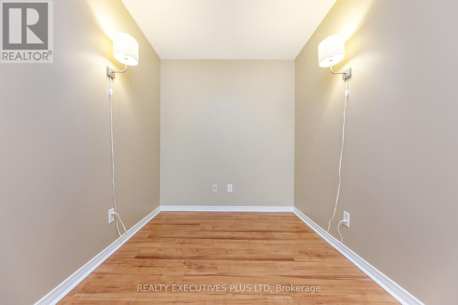110 - 4879 Kimbermount Avenue, Mississauga (Central Erin Mills), Ontario  L5M 7K8 - Photo 7 - W12189833