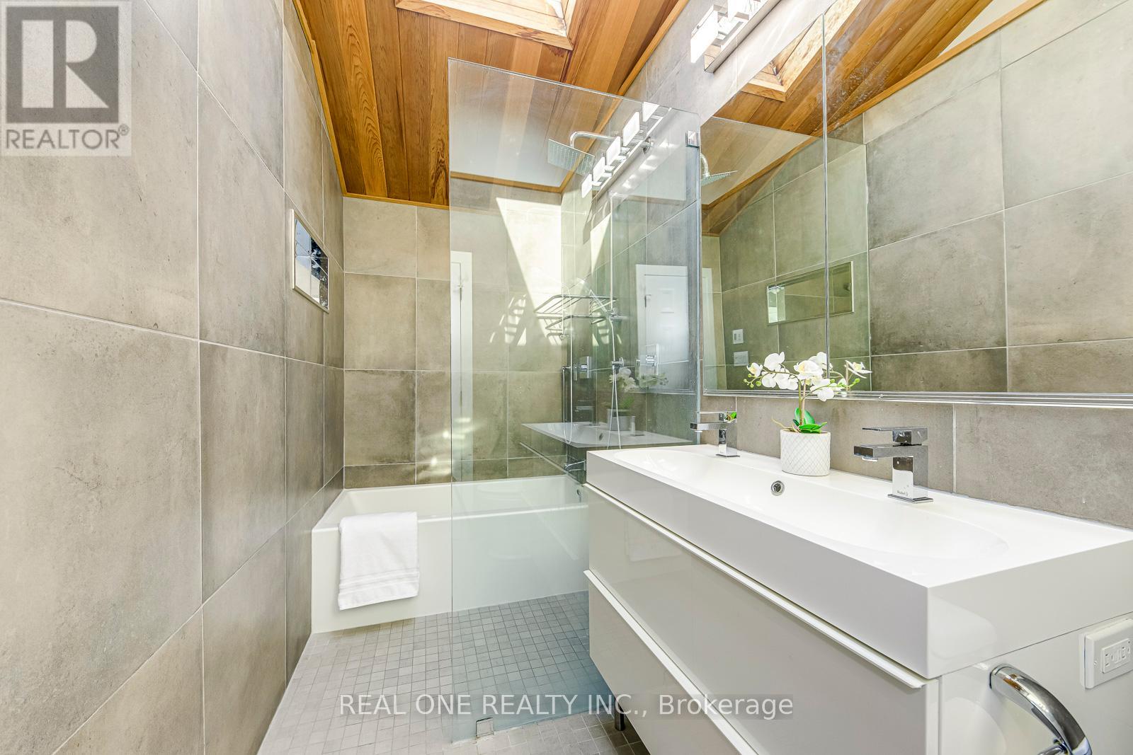 5452 Croydon Road, Burlington, Ontario  L7L 3J4 - Photo 27 - W12189839