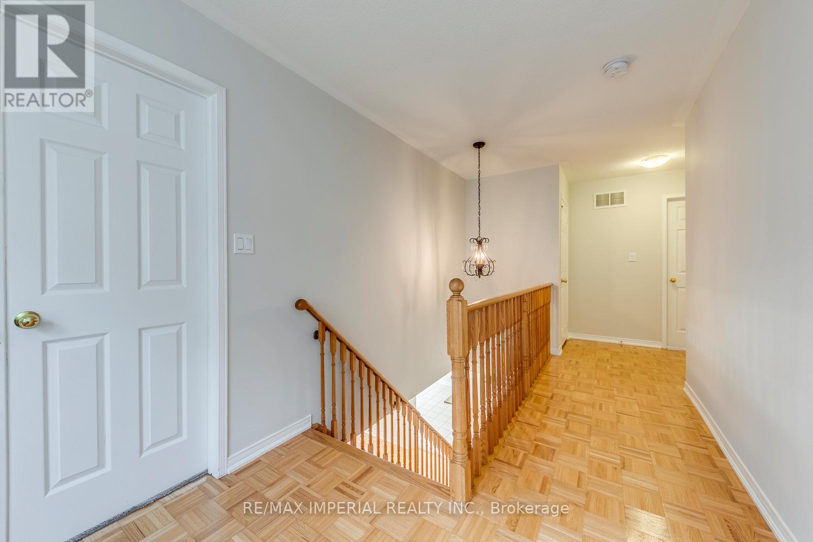 4916 Huron Heights Drive, Mississauga, Ontario  L4Z 4H8 - Photo 33 - W12189846