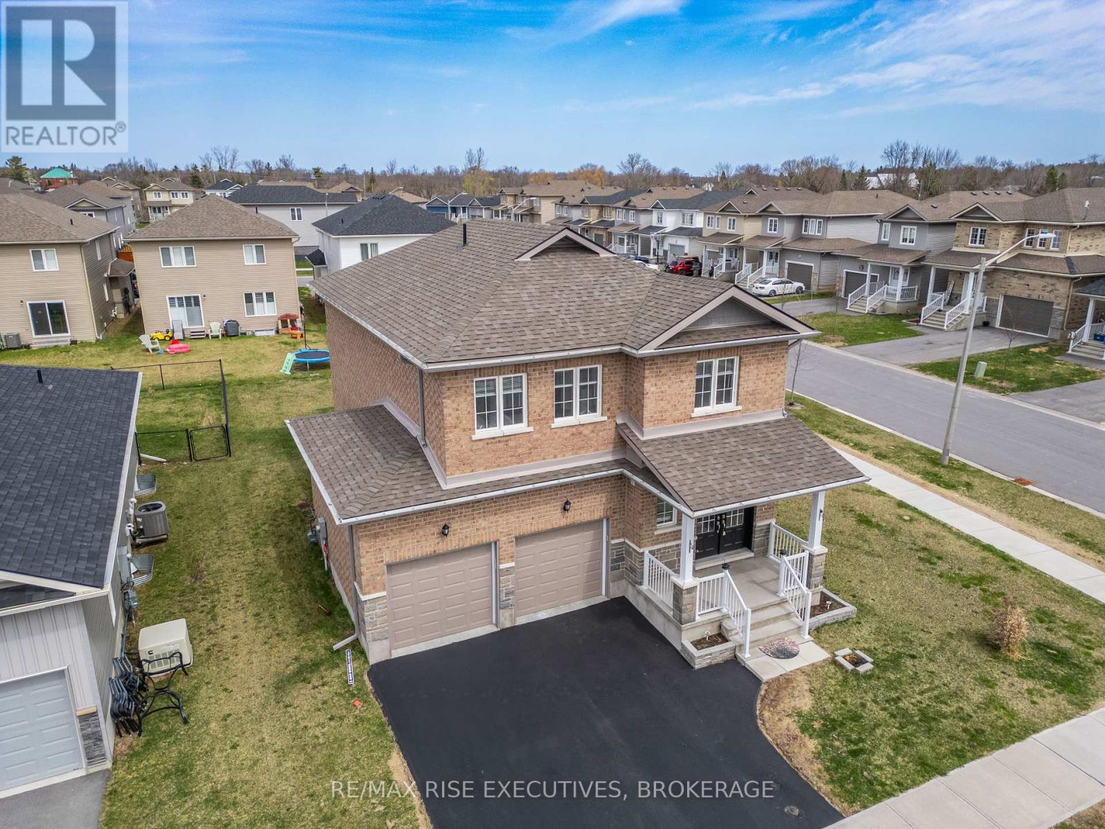 111 Brennan Crescent, Loyalist, Ontario  K0H 2H0 - Photo 39 - X12103736