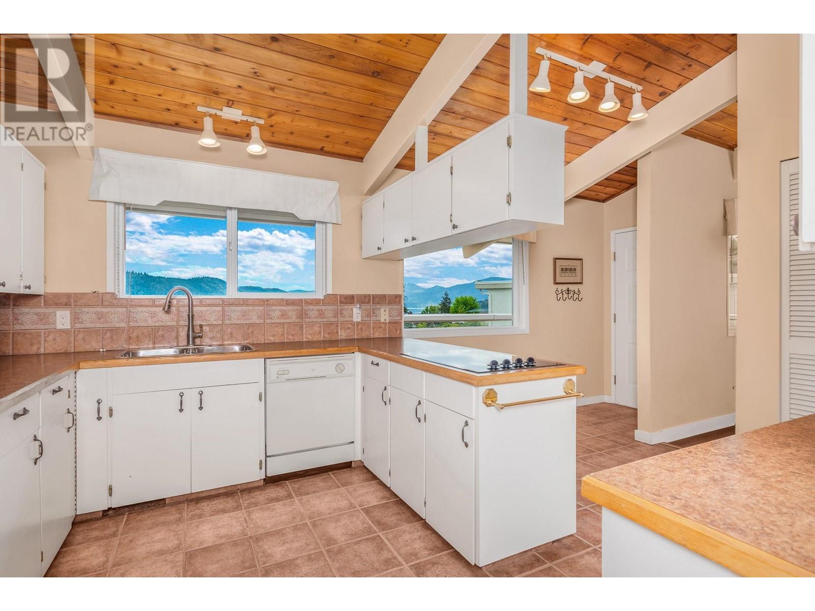 7007 Appaloosa Way, Vernon, BC V1H1B9