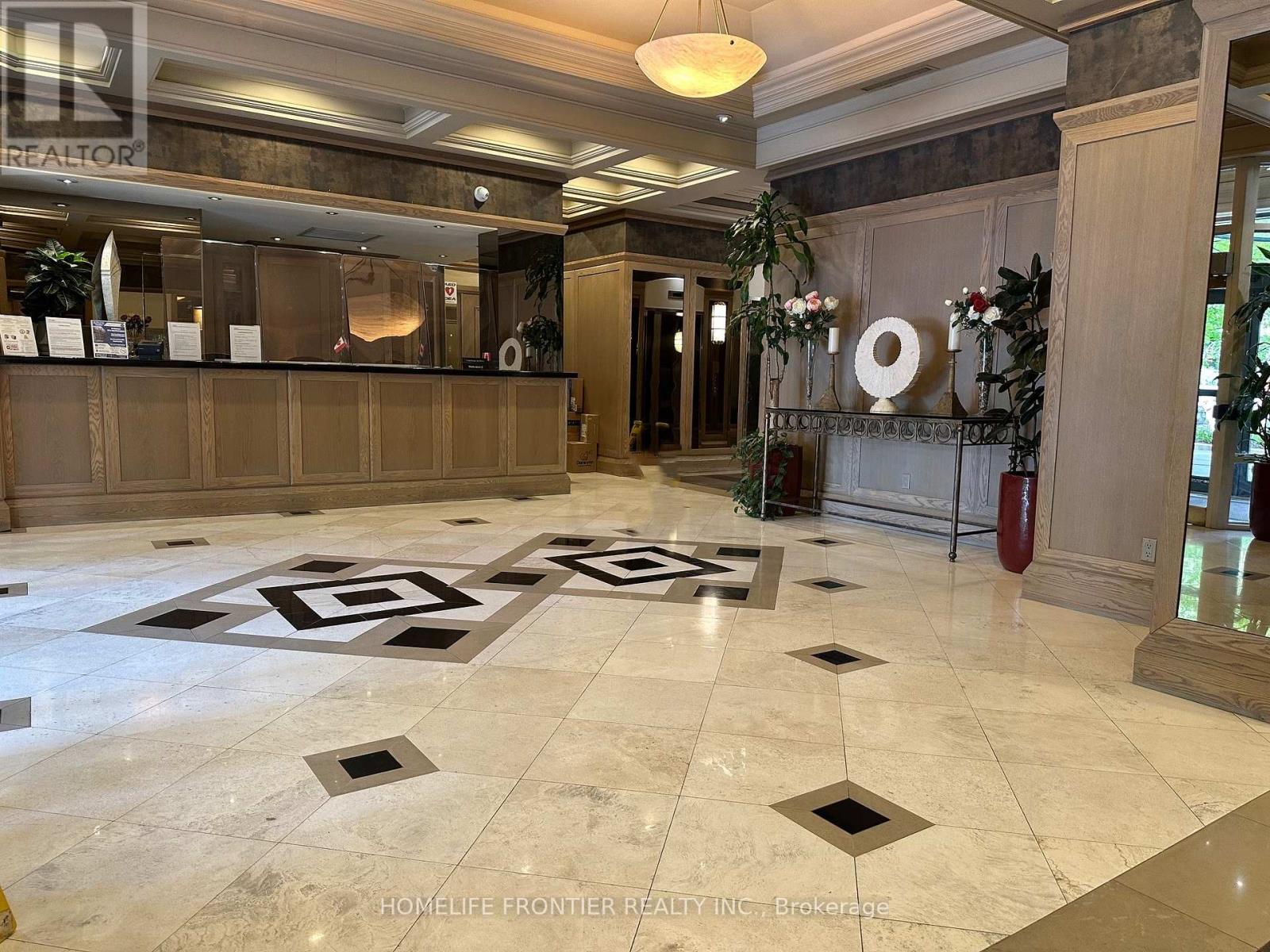 417 - 909 Bay Street, Toronto (Bay Street Corridor), Ontario  M5S 3G2 - Photo 3 - C12189893