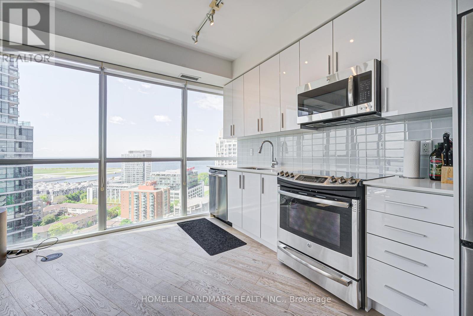 2611 - 20 Bruyeres Mews, Toronto, Ontario  M5V 0G8 - Photo 8 - C12189897