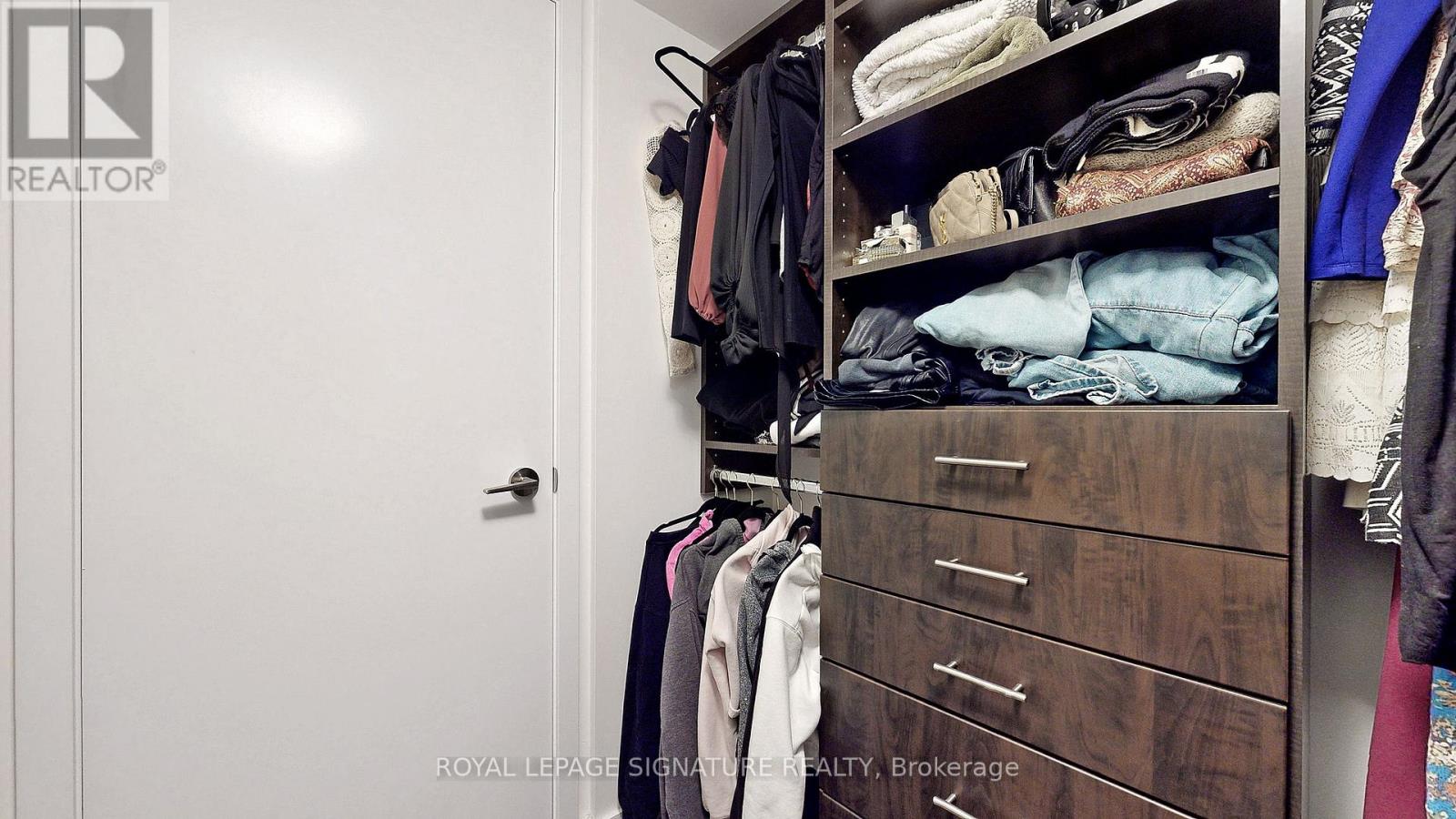 822 - 295 Adelaide Street W, Toronto (Waterfront Communities), Ontario  M5V 0L4 - Photo 11 - C12189908