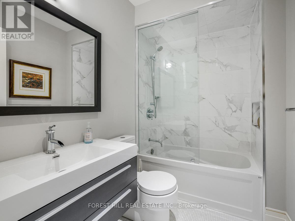 19 Vesta Drive, Toronto, Ontario  M5P 2Z4 - Photo 18 - C12189912