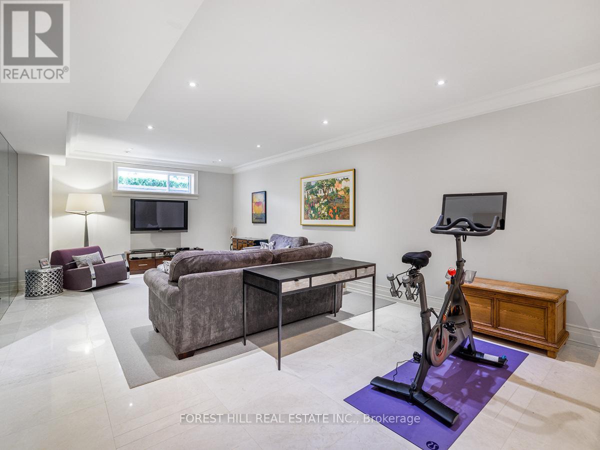19 Vesta Drive, Toronto, Ontario  M5P 2Z4 - Photo 20 - C12189912