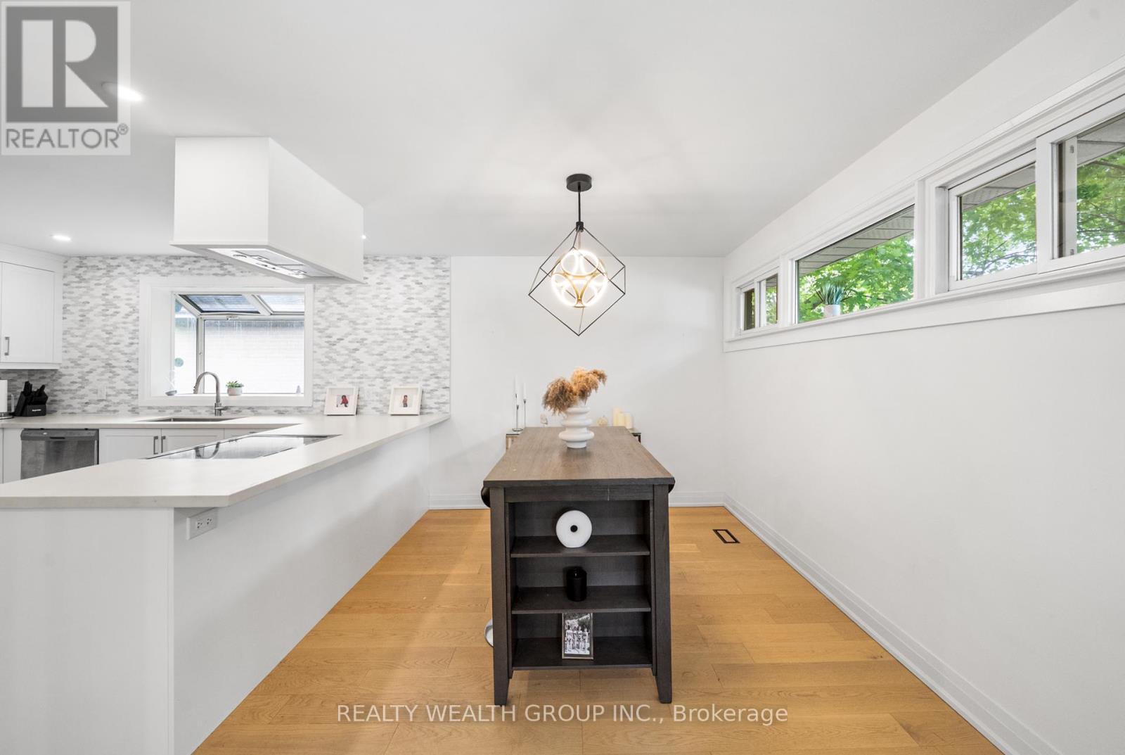 39 Treadgold Crescent, Toronto, Ontario  M3A 1X1 - Photo 14 - C12190007