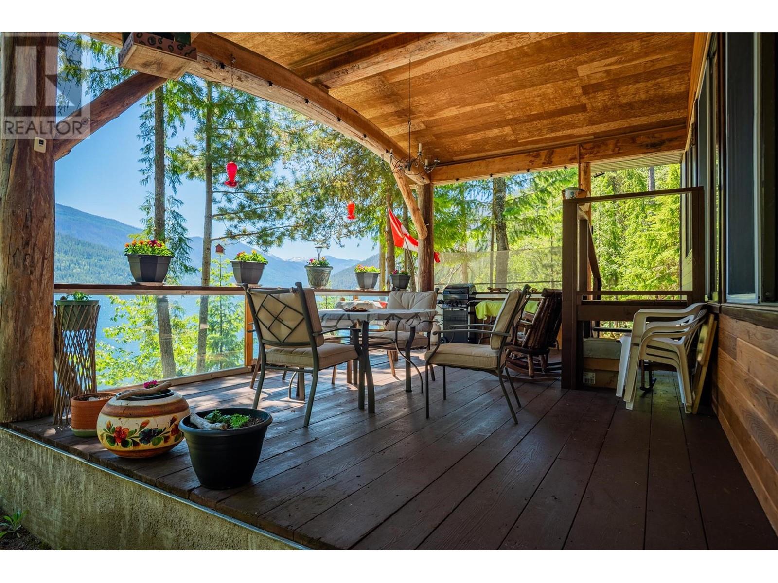 9557 Slocan Lake, Slocan, British Columbia  V0G 2C0 - Photo 10 - 10348772