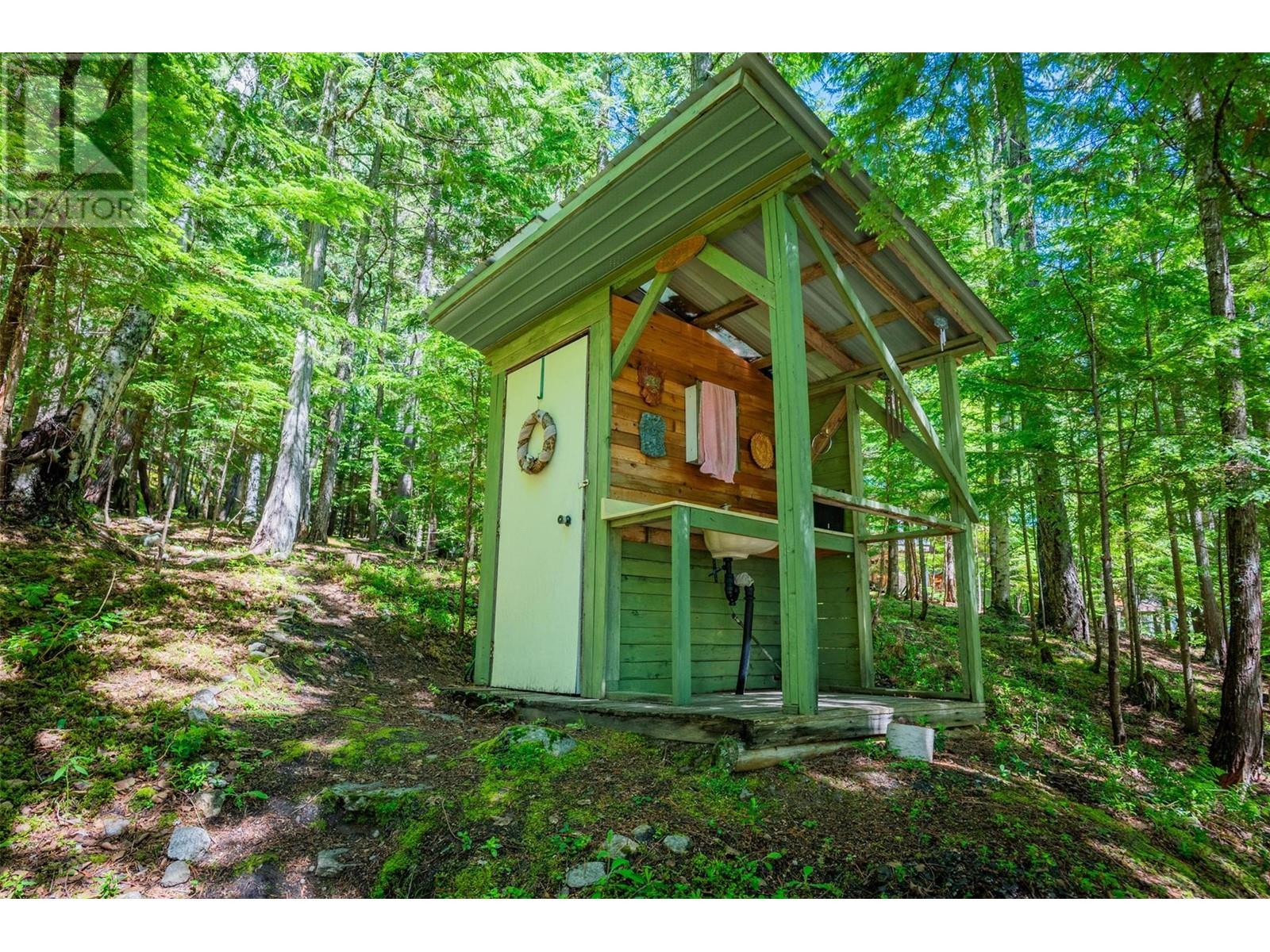 9557 Slocan Lake, Slocan, BC V0G2C0