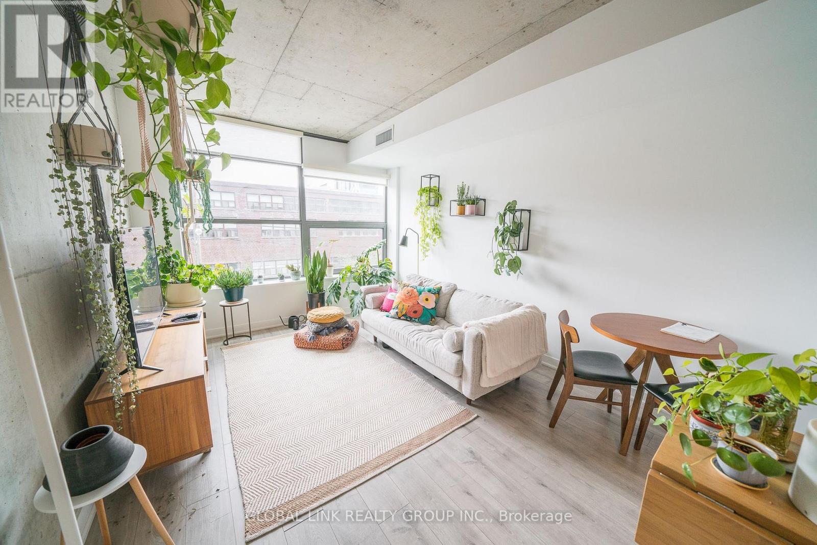 306 - 319 Carlaw Avenue, Toronto, Ontario  M4M 0A4 - Photo 2 - E12189873