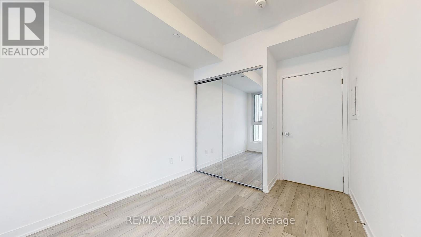 1532 - 498 Caldari Road, Vaughan, Ontario  L4K 0R6 - Photo 27 - N12189898