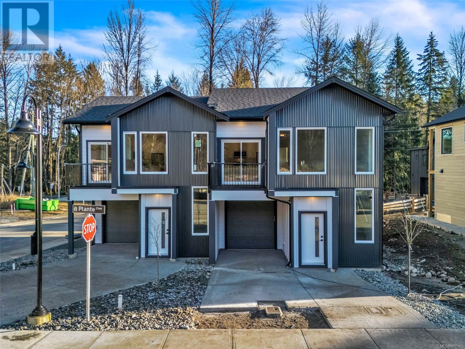 Property at 108 Plante Cres image 1
