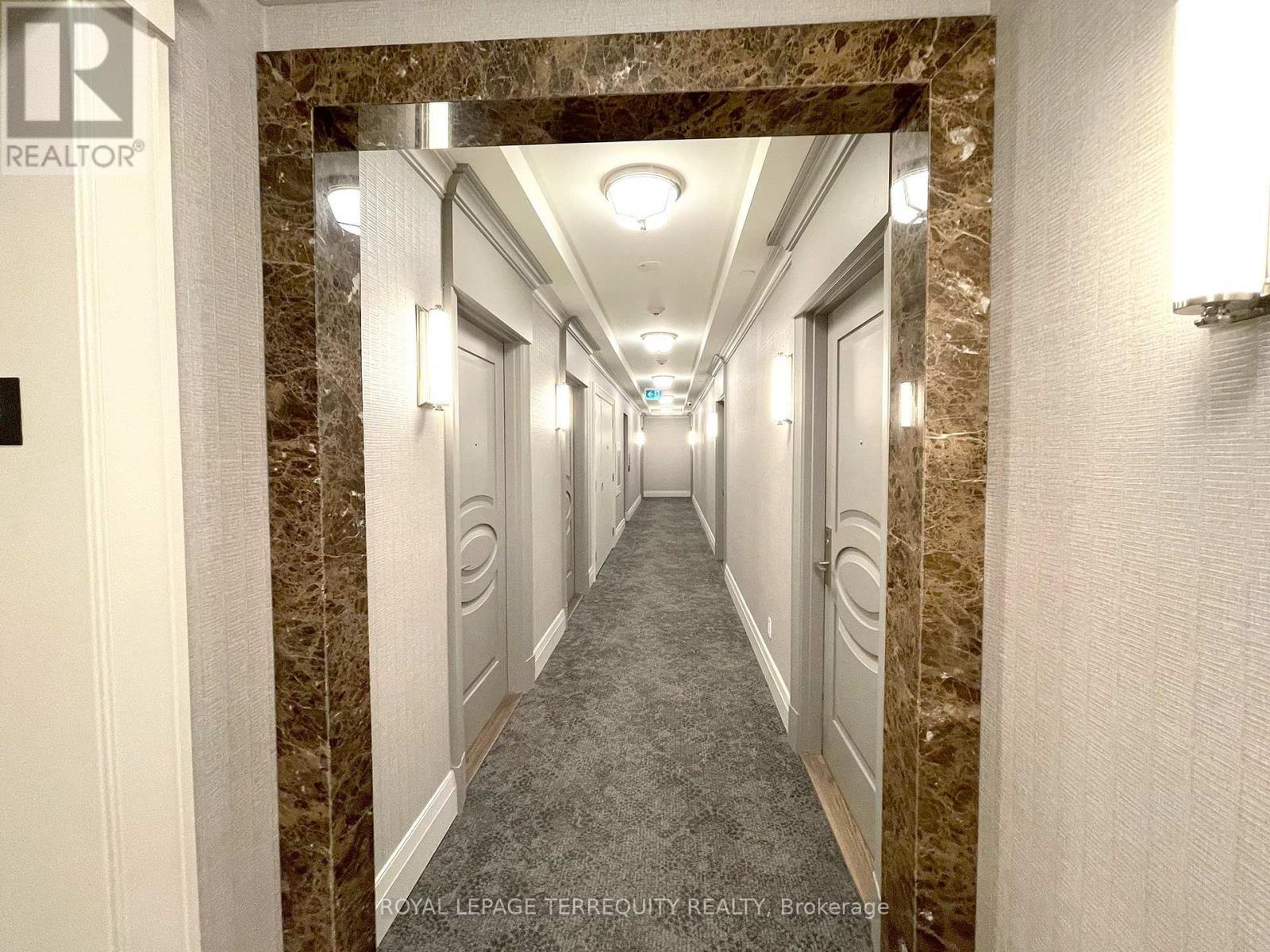303 - 9075 Jane Street, Vaughan, Ontario  L4K 0L7 - Photo 2 - N12189925