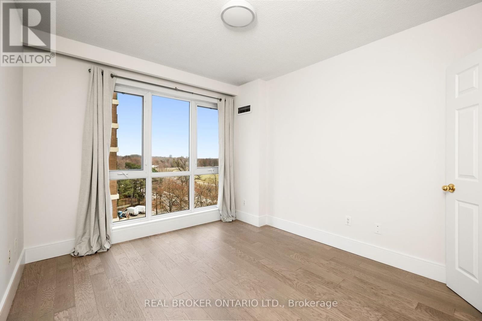 702 - 40 Rosehill Avenue, Toronto, Ontario  M4T 1G5 - Photo 24 - C12128487