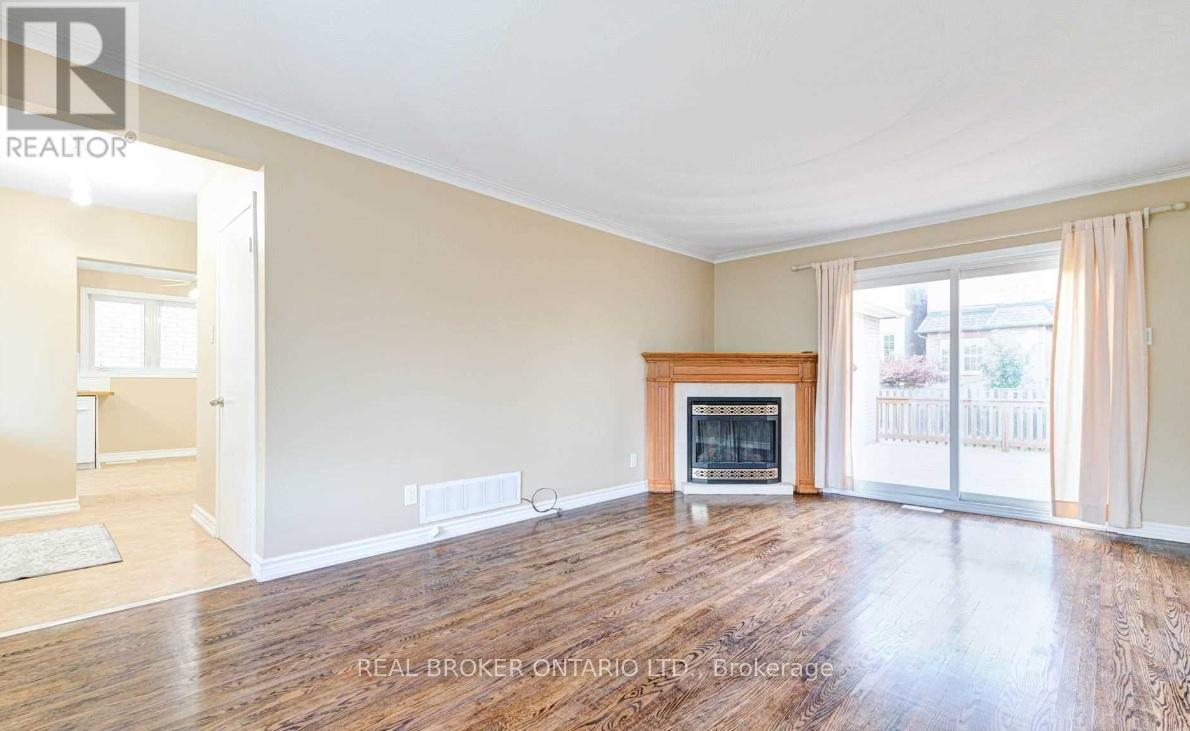 22 Rozell Road, Toronto, Ontario  M1C 2K9 - Photo 8 - E12174177
