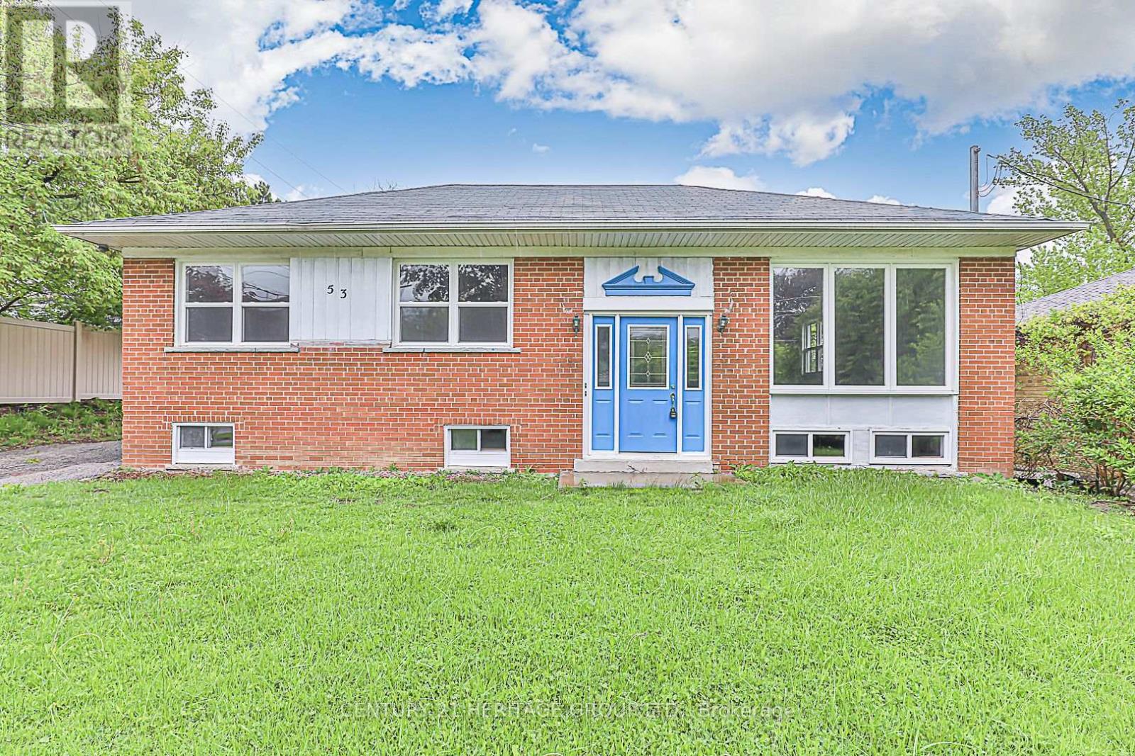 53 Wilstead Drive, Newmarket, Ontario  L3Y 4T8 - Photo 2 - N12076983
