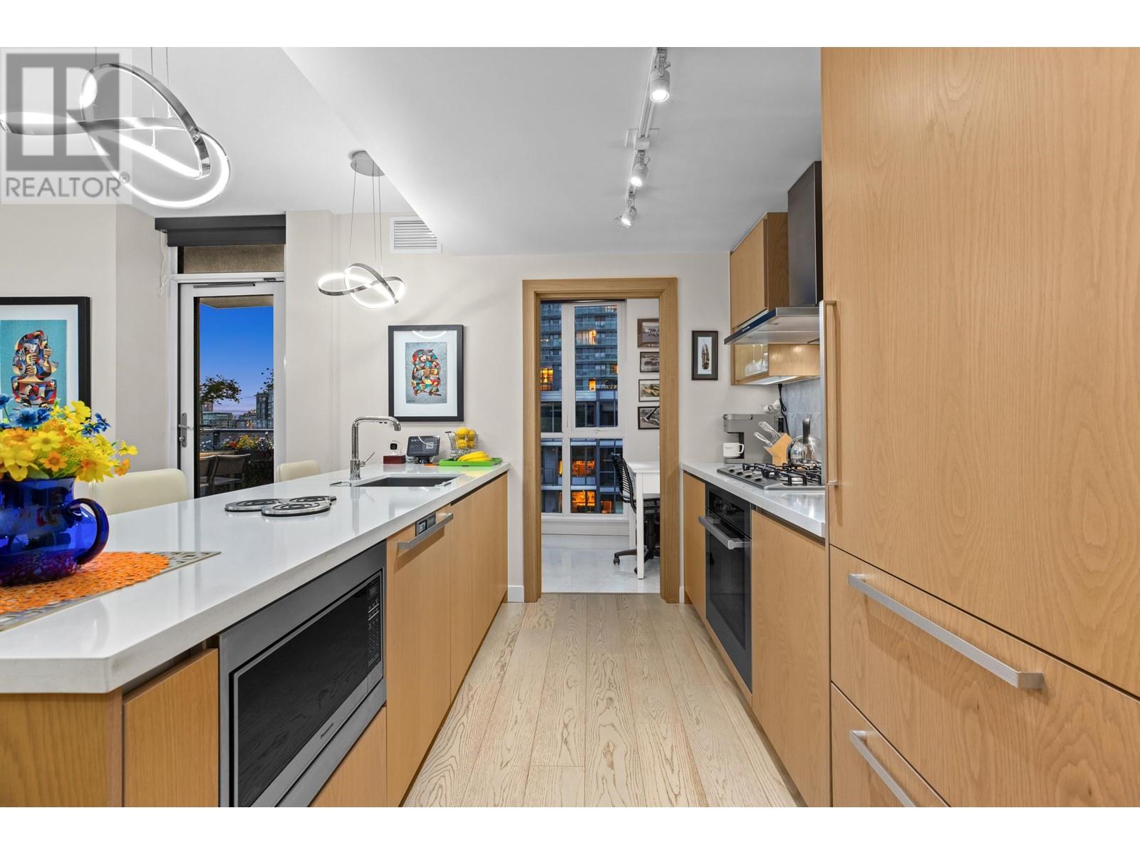 2056 38 Smithe Street, Vancouver, British Columbia  V6B 0P3 - Photo 8 - R3007649