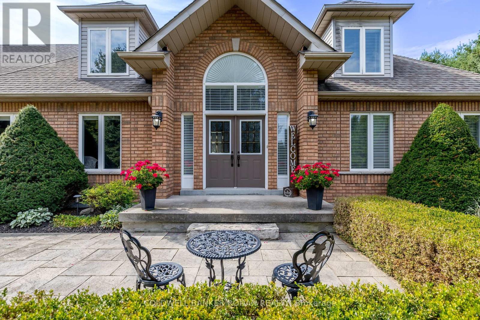 16 Indiana Drive, Caledon (Palgrave), Ontario  L7E 0C6 - Photo 8 - W12189901