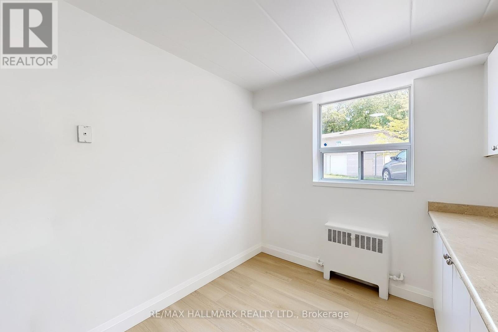 2 - 2424 New Street, Burlington, Ontario  L7R 1J6 - Photo 10 - W12189948