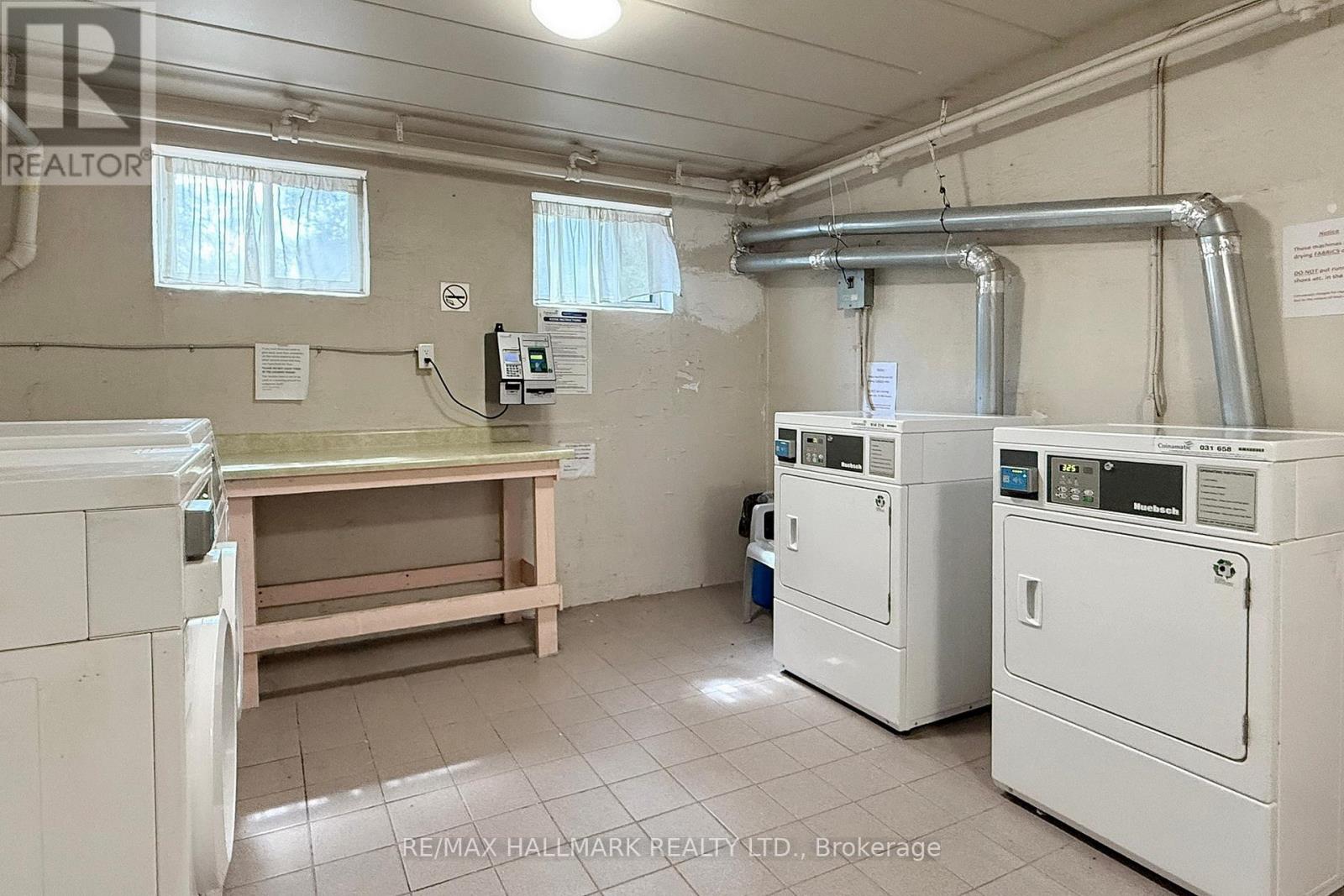 2 - 2424 New Street, Burlington, Ontario  L7R 1J6 - Photo 22 - W12189948