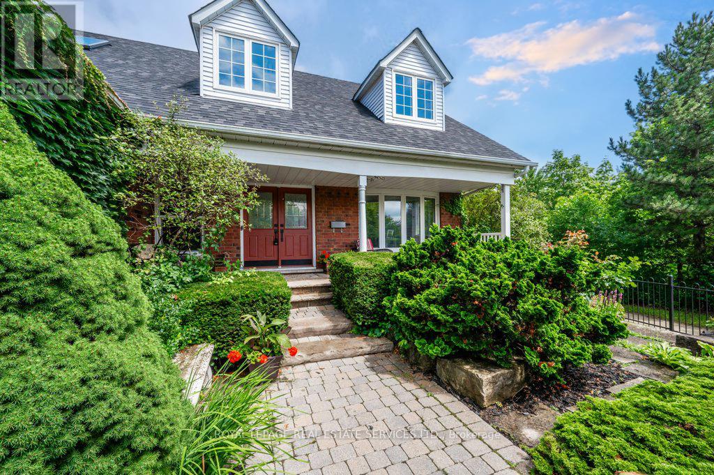 1457 Postmaster Drive, Oakville, Ontario  L6M 2Z4 - Photo 4 - W12189971