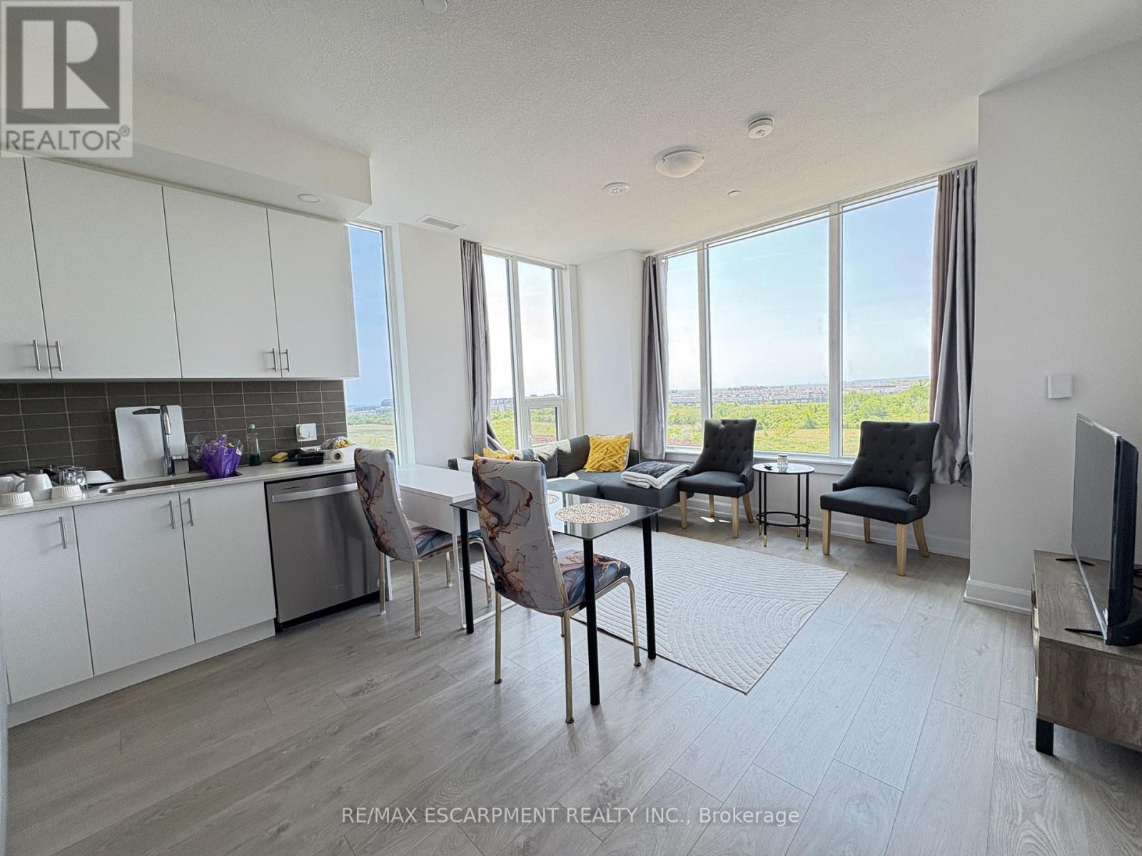 607 - 3220 William Coltson Avenue, Oakville, Ontario  L6H 7X9 - Photo 7 - W12189992