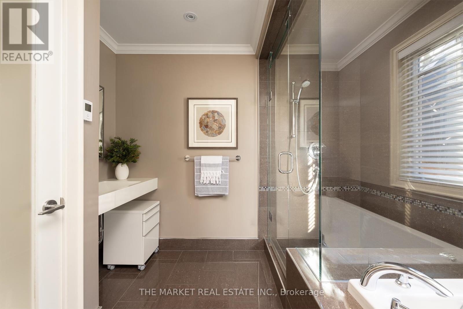 415 Queen Mary Drive, Oakville, Ontario  L6K 3M2 - Photo 15 - W12190006