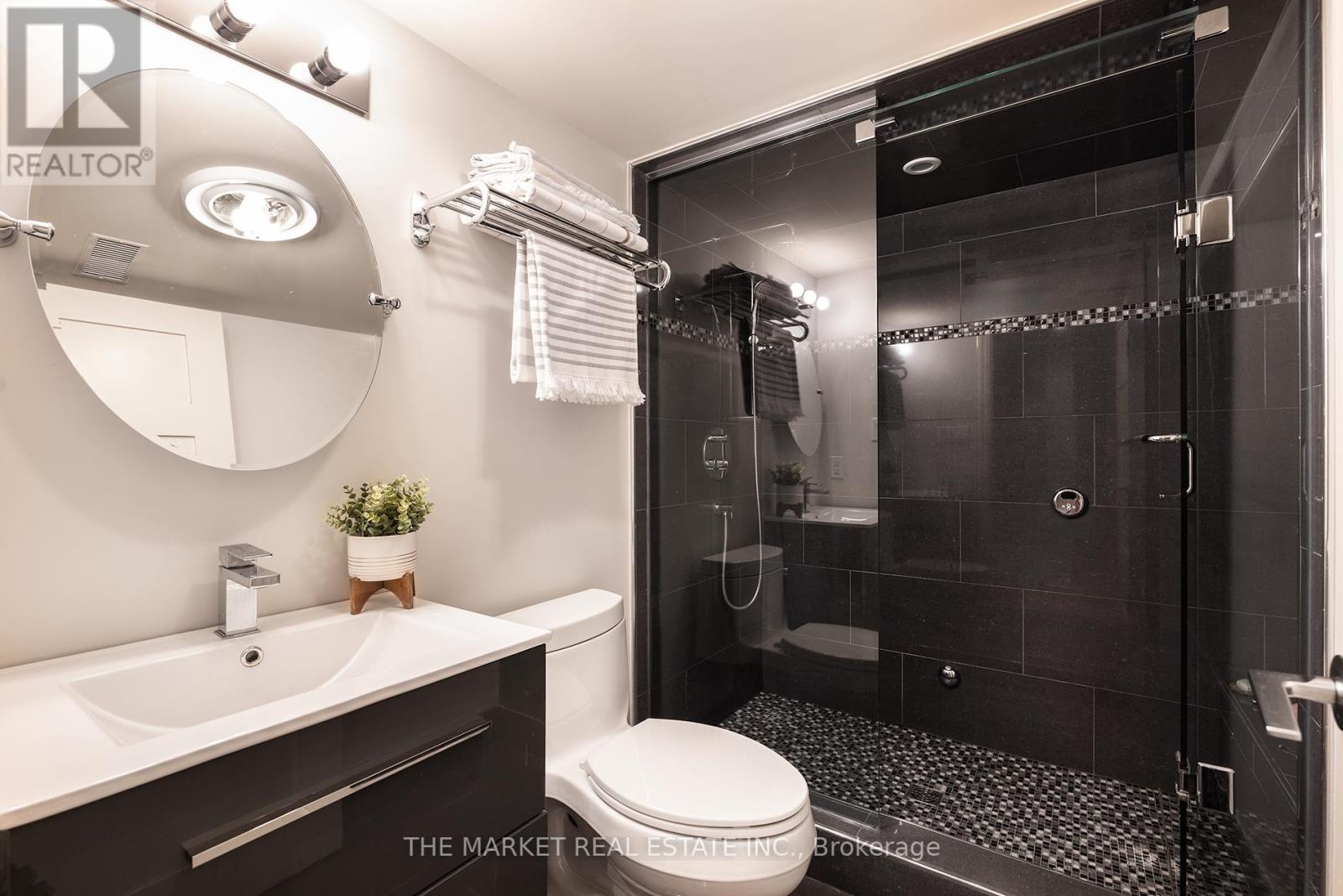 415 Queen Mary Drive, Oakville, Ontario  L6K 3M2 - Photo 26 - W12190006