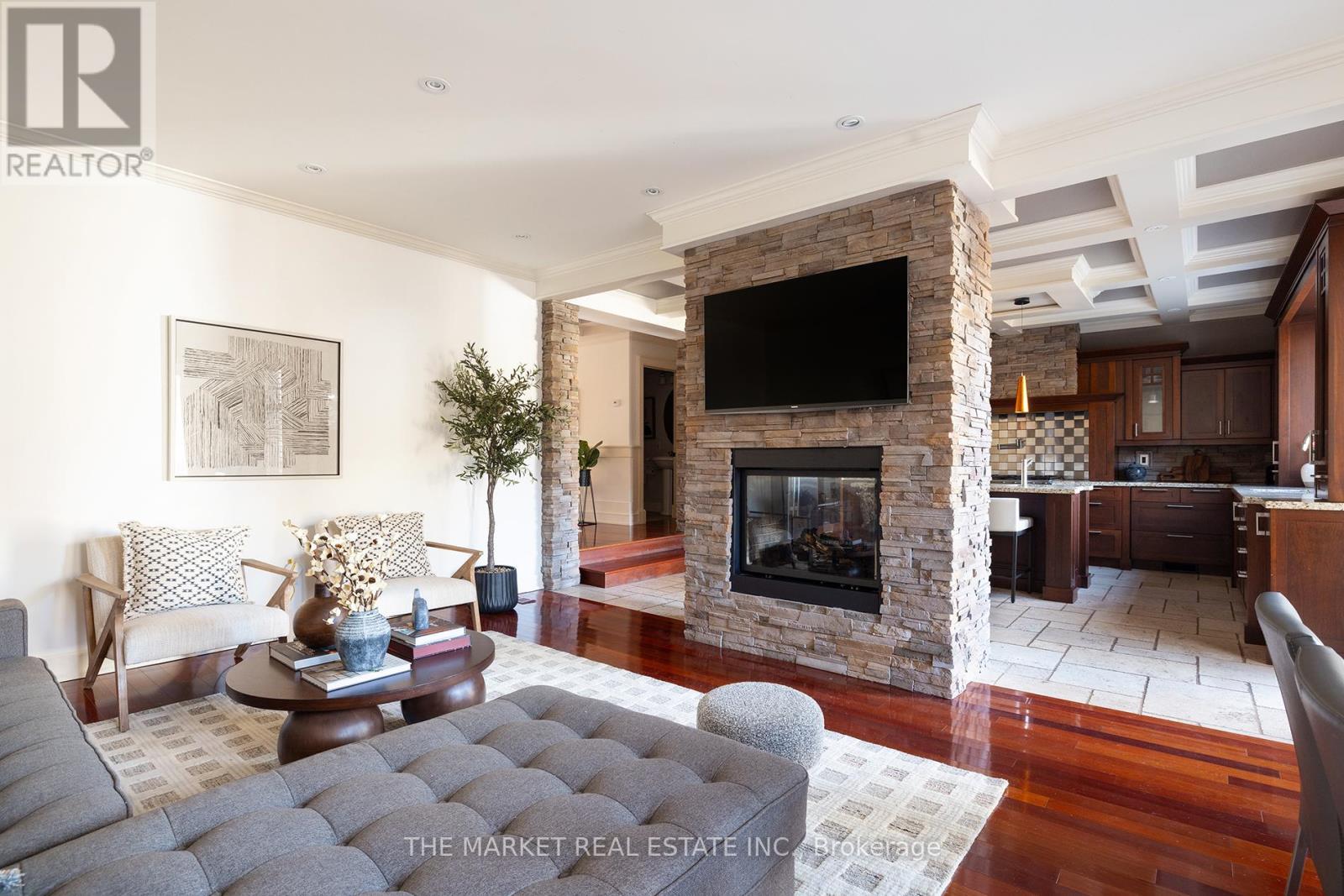415 Queen Mary Drive, Oakville, Ontario  L6K 3M2 - Photo 9 - W12190006