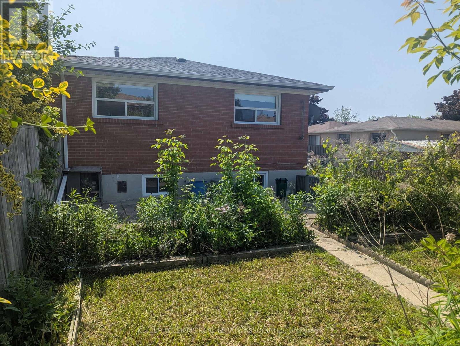 1127 Claredale Road, Mississauga, Ontario  L5G 1T7 - Photo 39 - W12098671