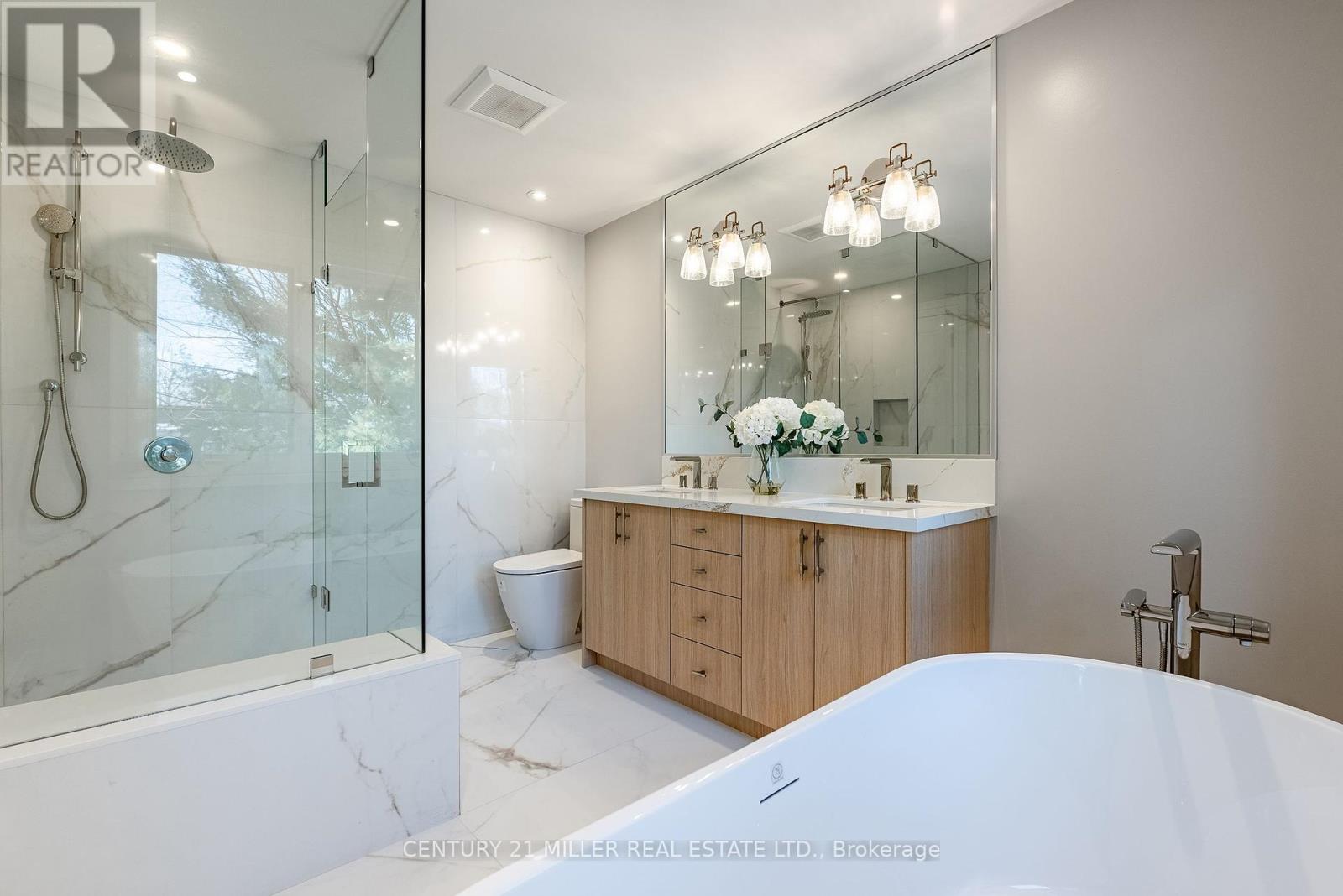1310 Duncan Road, Oakville, Ontario  L6J 2P8 - Photo 21 - W12131667