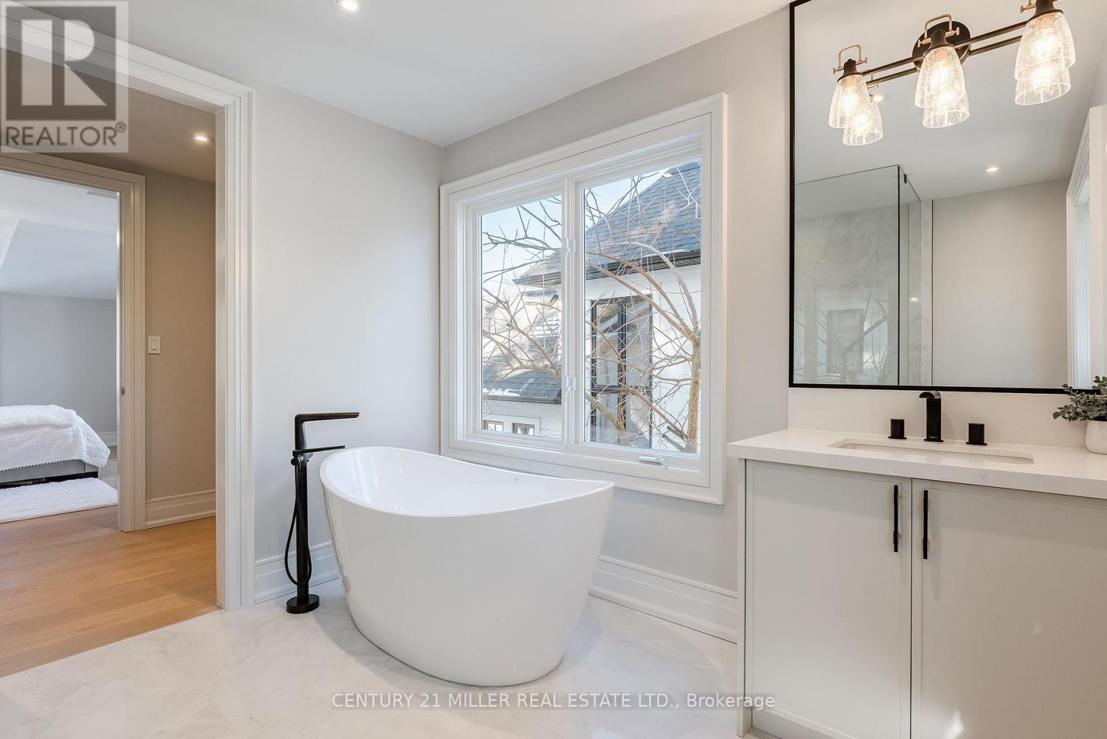 1310 Duncan Road, Oakville, Ontario  L6J 2P8 - Photo 29 - W12131667