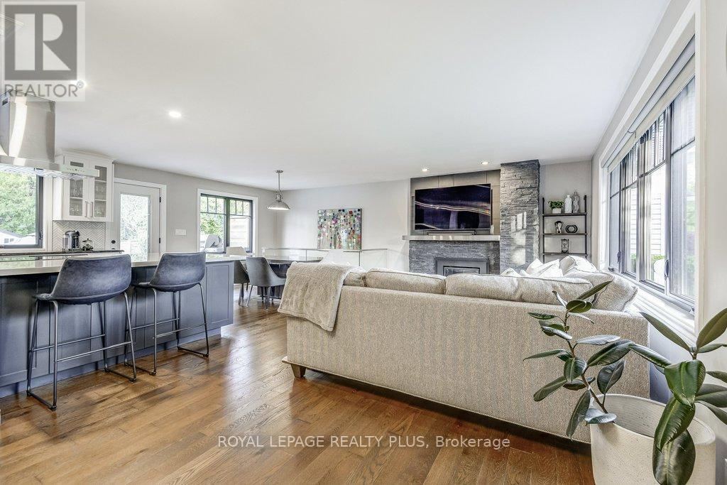 Property at 741 GEORGE STREET image 5