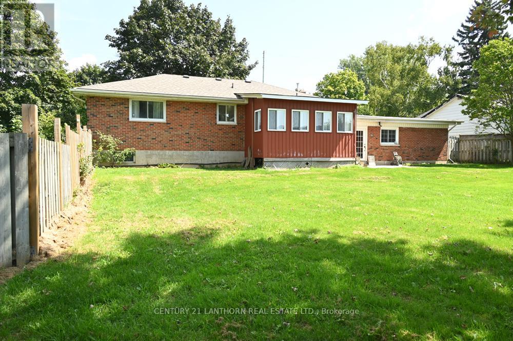 151 Avonlough Road W, Belleville, Ontario  K8N 4Z2 - Photo 4 - X12190093