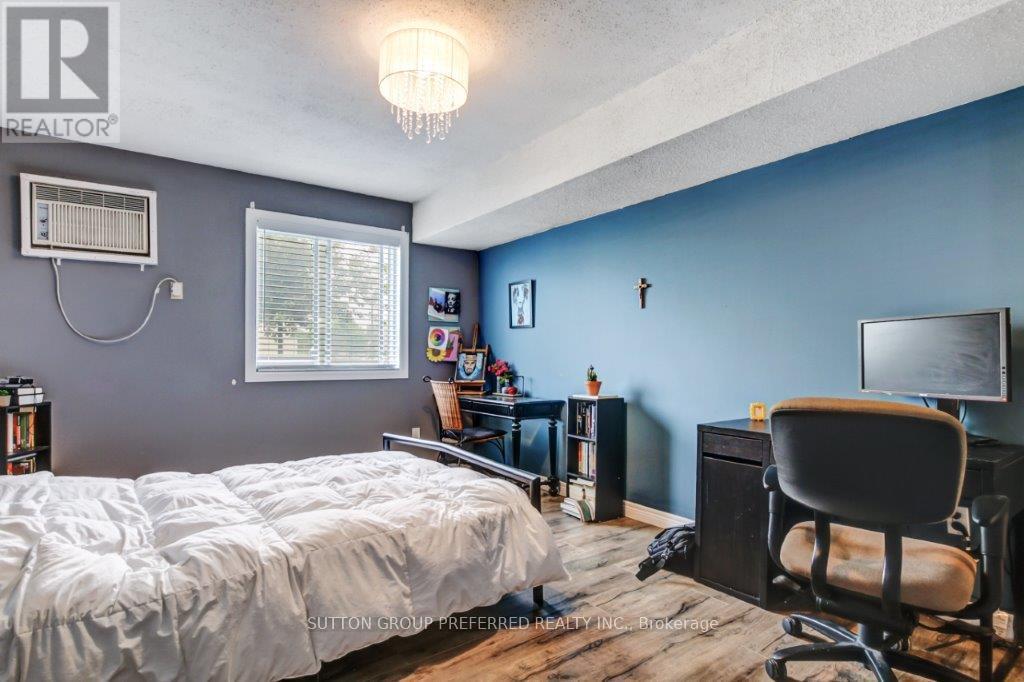 Photo 7 of 14 for 116 - 733 Deveron Crescent