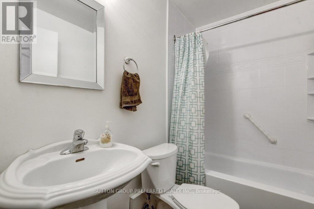 Photo 9 of 14 for 116 - 733 Deveron Crescent
