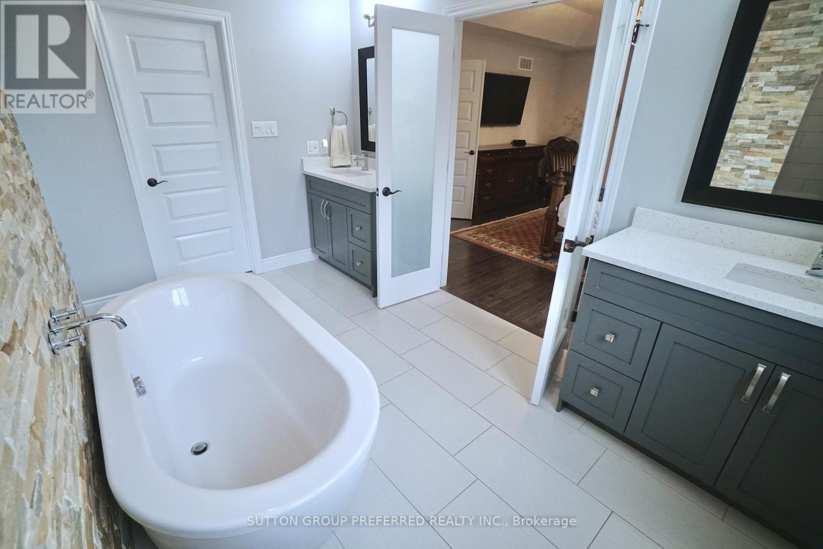750 Hickorystick Key, London North (North R), Ontario  N6G 0M9 - Photo 31 - X12190082