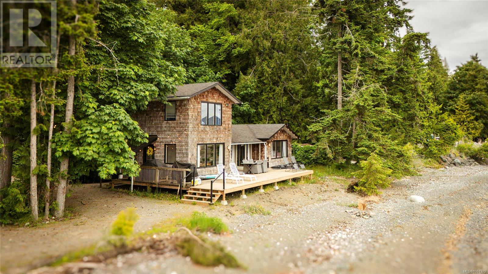 6641 Island Hwy W, Bowser, British Columbia