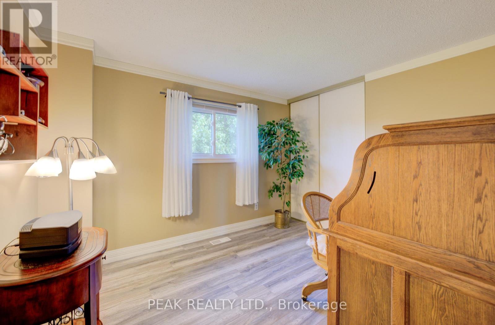 19 Old Park Lane, Kitchener, Ontario  N2N 2J7 - Photo 30 - X12189940