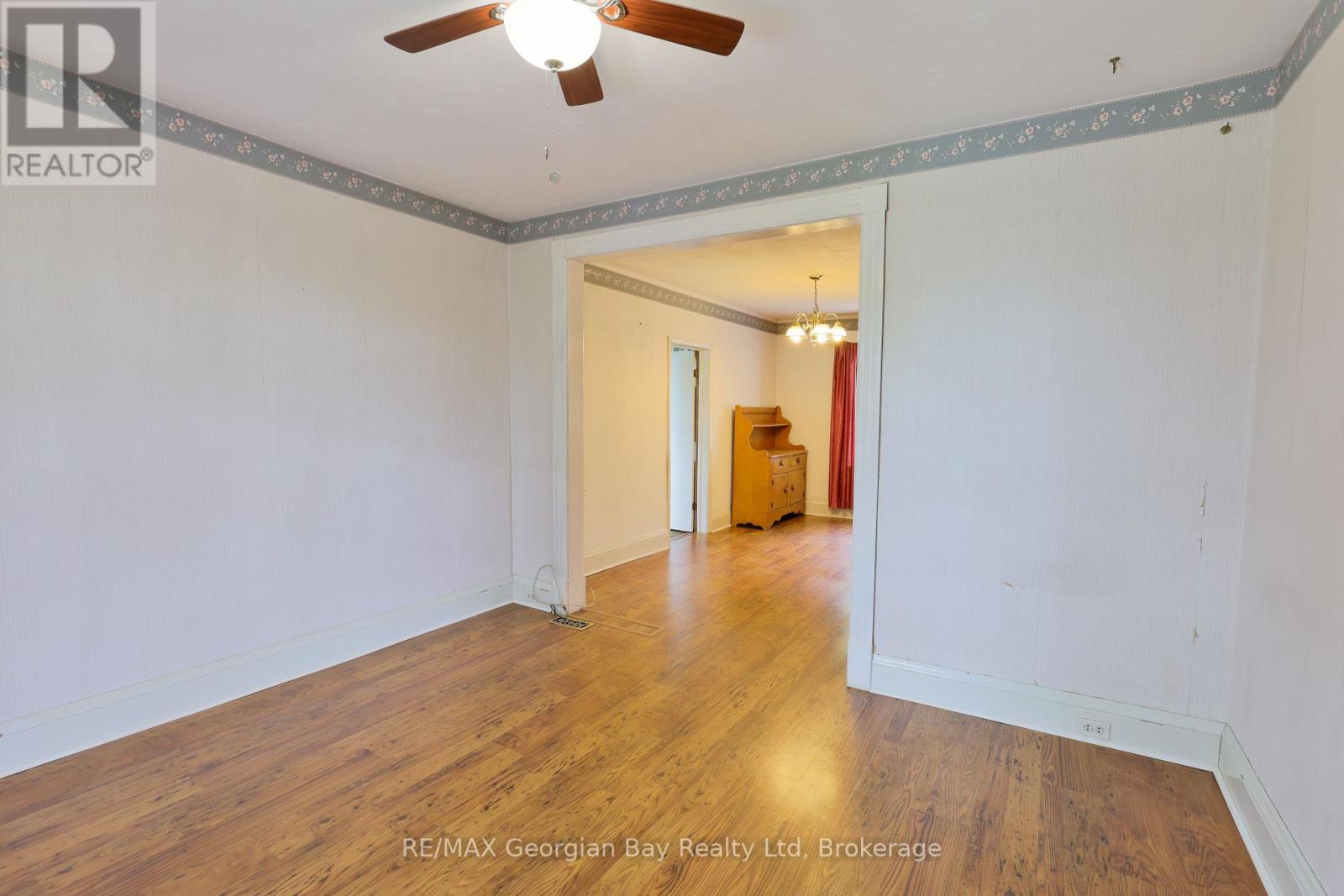 770 Sixth Avenue, Tay, Ontario  L0K 1R0 - Photo 4 - S12190058