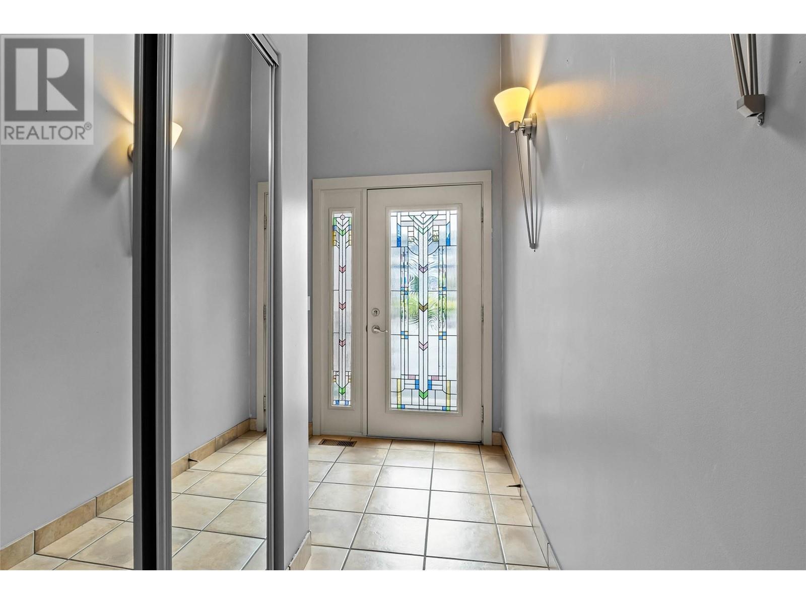 776 Dunrobin Drive Unit# 3, Kamloops, British Columbia  V1S 1X9 - Photo 4 - 10350323
