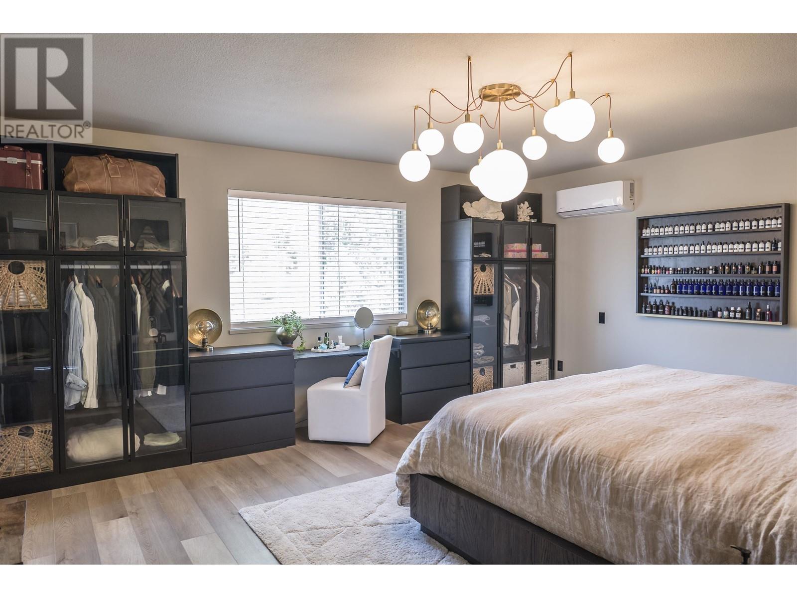 955 Moody Court, Port Coquitlam, British Columbia  V3C 5J4 - Photo 10 - R3009823