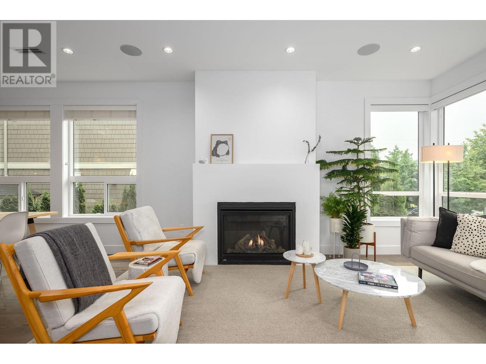 2006 CARSON COURT, north vancouver, British Columbia