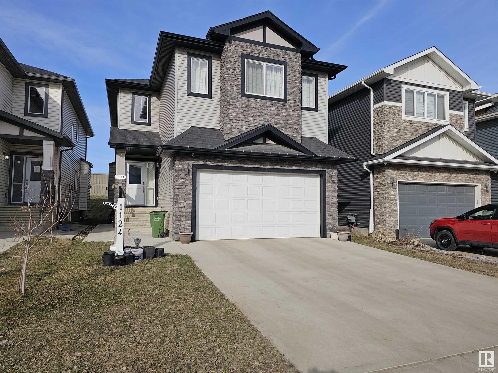 Property at 1124 152 AV NW image 1